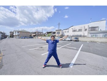 あかつき整骨院 雀の宮駅前院/駐車場40台完備♪