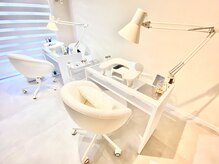 はあとねいる 江東東陽町店の雰囲気（チェア２席、リクライニングチェア１席です♪）