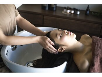 ヘッドコンシェルジュ 代官山店(head CONCIERGE)の写真/【五感の究極睡眠スタンダードコース】スマホ・PCの疲れ目に◎忙しい日々を忘れるような癒しのひと時を。