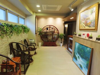 知足常楽 銀座中央通り店/待合エントランス♪きれいな店内