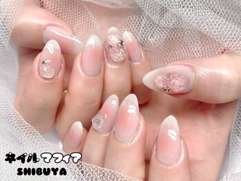 ネイルマフィア 渋谷(NAIL MAFIA)の写真/うるうる★キラキラ★ツヤツヤNAILで魅せる指先に♪王道のモテネイルや大人気の韓国・ワンホンも＊。・