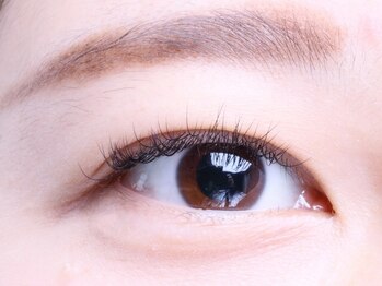 ジュディ サロン(JEUDI SALON)/自然な目元に