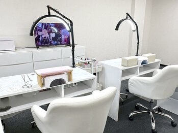 エマネイル プラス キハクヤ 瓢箪山店(EmaNail+KIHAKUYA)の写真/《パラジェル/フィルイン取扱い》手元が綺麗・可愛く見えるデザイン多数♪ワンホン/韓国ネイルが叶う◎