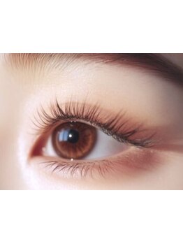 ナチュラル上品な目元にしたい