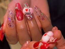 ソルナ(SoLuna)/キラキラピンクネイル