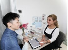 まつげとまゆげ/男性のお客様も多いです