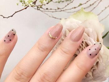 スタンダード アイネイル/シースルードットネイル￥9900