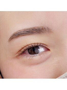 エイジレス(AGELESS)の写真/眉はまつげ同様お顔の印象を大きく左右するパーツ。骨格を見極め自然体で美しい眉毛をスタイリングします◎