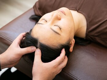 津田沼中央接骨院/ドライヘッドスパで爽快に