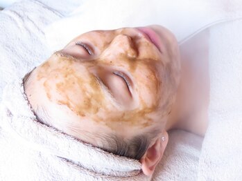 ソエルテ(SOELTE)の写真/“お疲れ”くすみ肌に答えを。紫外線や乾燥、寒暖差ダメージを集中ケア