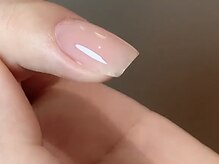 アセトン不使用のフィルイン施術。美しいフォルム&持ちの良さ◎