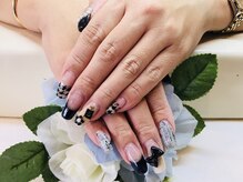 ブリエカドー(Briller Cadeau)/アシメトリーネイル