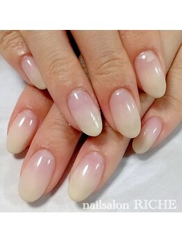 リッシュ(RICHE)/パステルイエローネイル