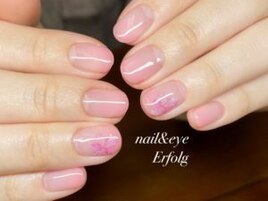 シンプルはお花ネイル！