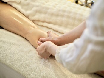 アンソレイエ(ENSOLEILLE)/アロマオイルリンパマッサージ