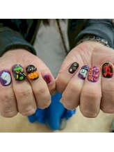 サロンドティス 学芸大学(salon de tis)/ハロウィーンネイル