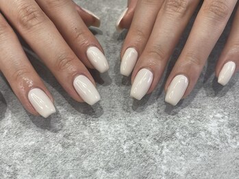 シウ(Siu)/130 アイボリーネイル