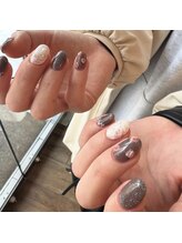 ユヌ(une)/大人可愛いアート　新規¥11,000