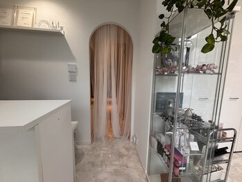 ポーラ 新生駒台店(POLA)/エステルームへ