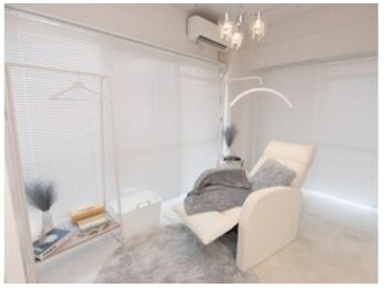 眉毛ラウンジ 名古屋駅前店(眉毛LOUNGE)の写真/【メンズ専門！眉毛＆脱毛専門店】垢抜け・印象アップ♪黄金比を元に似合わせ眉毛へ♪嬉しい都度払い制度◎