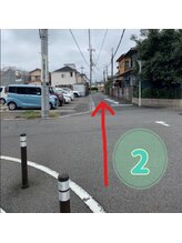 サロン アムール(salon Amour)/２：↑道案内続き