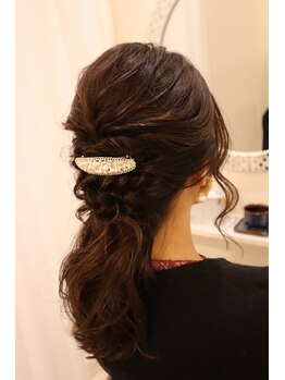 アイラッシュアンドヘアメイク チュラ(chula)/品のあるヘアセット