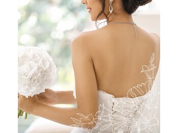 アマンジオ(amanjiwo)の写真/【ブライダルシェービング】顔/うなじ/背中/デコルテ/腕(二の腕まで)【22,000円】