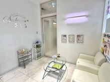 エステサロンさくら 草加アコス店の雰囲気（落ち着いた清潔な店内で寛ぎながら施術が受けられます◎）
