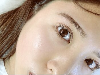 グローラ(GROWLA)の写真/まつげを根元から立ち上げ印象的で上品なお目元に☆当店No１人気【パリジェンヌラッシュリフト】で目力UP♪