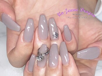 アン ジョーヌドラゴ/【ロングネイル】秋カラーネイル