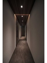 藤ノ郷 銀座店/FUJINOSATOの高級感あるフロア