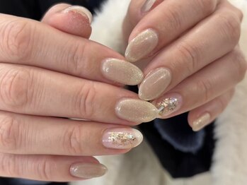 ネイル アンド アイラッシュ フルール 新宿店の写真/新宿西口3分★オフィスでもOKなシンプルネイルが人気!カラーチェンジOK!何度でもoff無料【写真:¥6500】