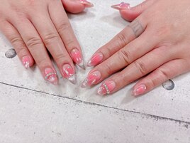 ピンクチークネイル