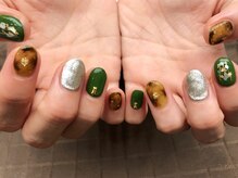 プラハネイル(+HER 美甲)/べっ甲×モスグリーン