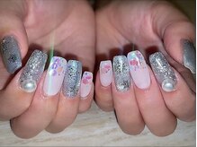 アミュリー ネイル アトリエ(Amury nail atelier)/雪の結晶 マグネット オーロラ