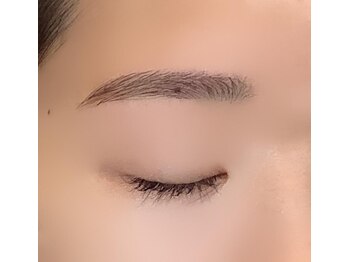 ビューステージ アイブロウサロン 吉祥寺/平行デザイン