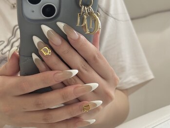 ラヴィッシュ(LAVISH)/フレンチネイル