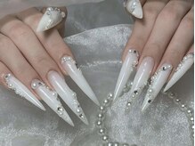 Eli Nails 新宿【エリネイルズ】《長さだし専門店/つけ放題/持ち込み/スカルプ》/スーパーロング、キラキラ