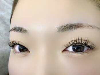 リッツィ(Ritzy.)の写真/【まるで自まつ毛が増えた&伸びたような仕上がり！】モチ抜群★話題のキープフラット50本¥5500