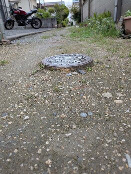 もみ匠 コリニモマケズ/駐車場から店舗への道順5