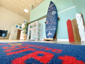 ポジティブストレッチ/【店舗中入り口 1】