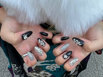 エムスラッシュ ネイル センター北店(M.SLASH)/キラキラトカゲネイル【成人式】