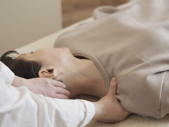 氣生/肩こり/腰痛/頭痛/むくみ/姿勢