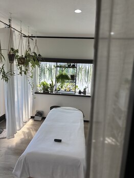 ブルーム(B.LOOM)/サロンの様子