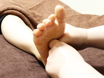 サロン ダナム(danam)の写真/人目を気にせず寛げる個室◇お仕事帰りにも立ち寄れる♪アロマリンパ/ヘッドスパ/足つぼ等多彩なメニュー◎