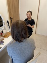 アリス(ALICE)/お肌チェックも入念に