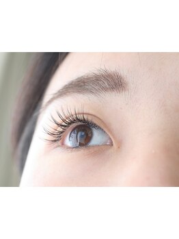 ナチュラル上品な目元にしたい