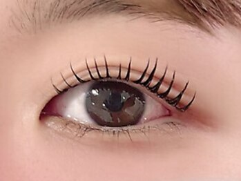 サロンドグリッター 材木町店(salon de glitter)の写真/SNSで話題！【次世代まつ毛パーマ＋艶々ティント】でまつげのお悩みを解決♪韓国風EYEを演出いたします★