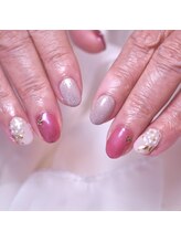 レプティーネイル(Les petite nail)/華やかデザイン