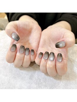 黒グラデにブルーマグ♪